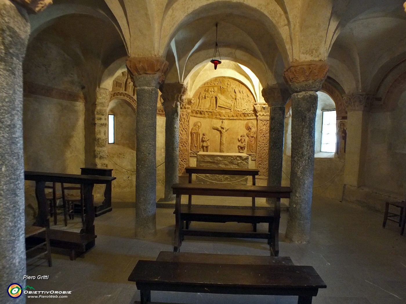 32 La cripta  sotterranea antichissima.JPG